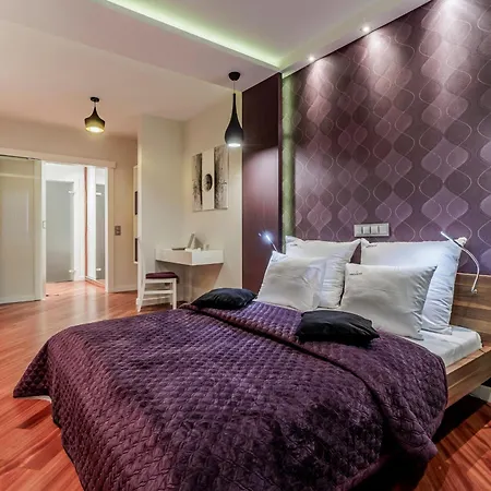 Aparthotel Inqse Centre *