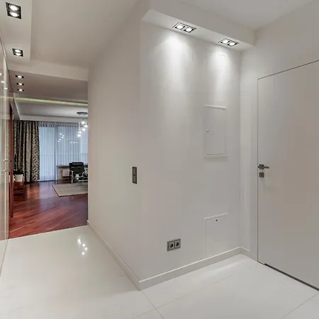 Inqse Centre Hotel apartamentowy Warszawa