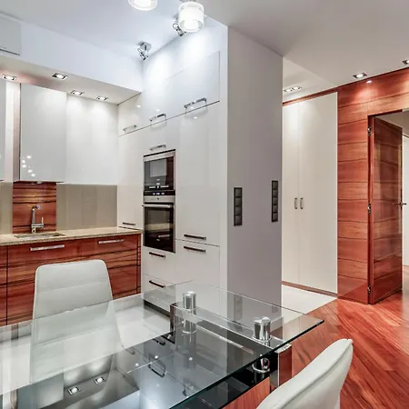 Inqse Centre Hotel apartamentowy Warszawa