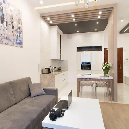 Inqse Centre Aparthotel