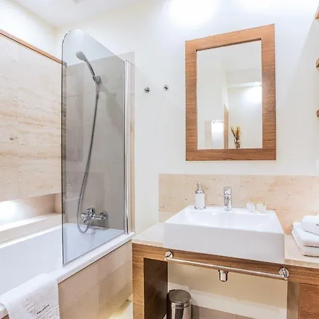 Hotel apartamentowy Inqse Centre 4*