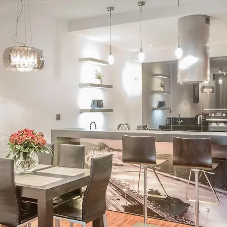 Inqse Centre Hotel apartamentowy 4*